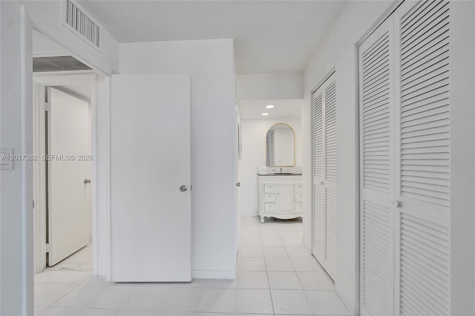 Photo of 1600 Ocean Dr  #16B, Hollywood, Florida, 33019 - 