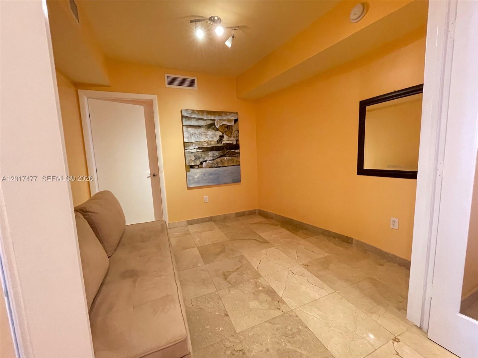 See details 2909 2 / 1 1086 sq. ft. $ 2026-05-12 0 Photo