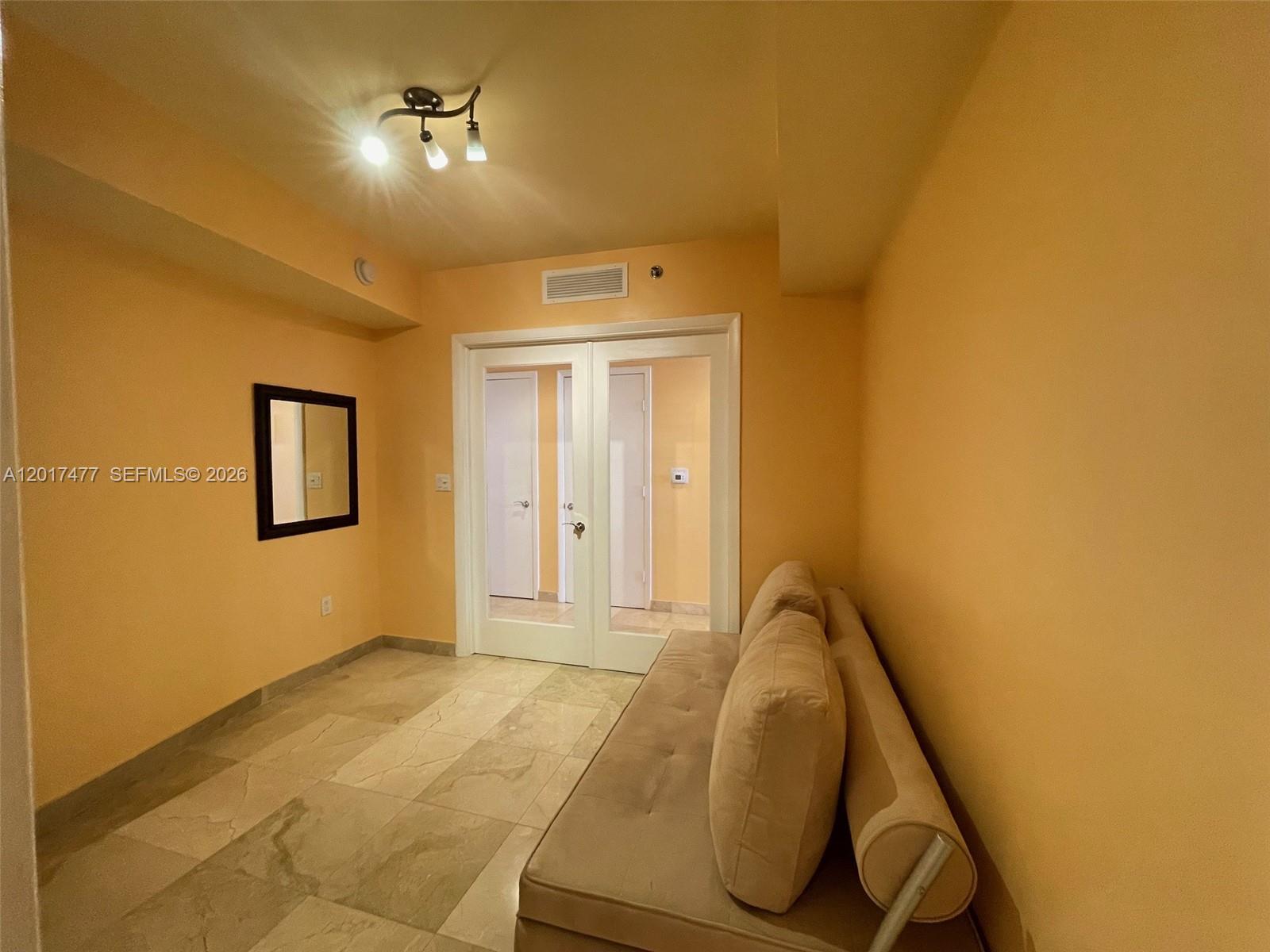 See details 2909 2 / 1 1086 sq. ft. $ 2026-05-12 0 Photo