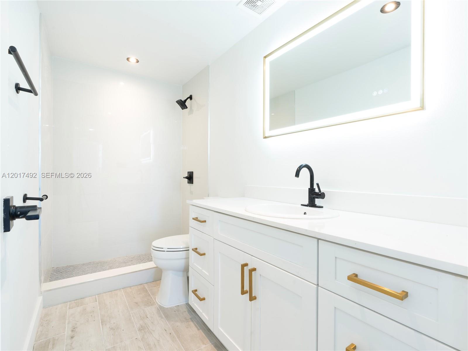2115 2 / 2 1220 sq. ft. $ 2026-05-12 0 Photo