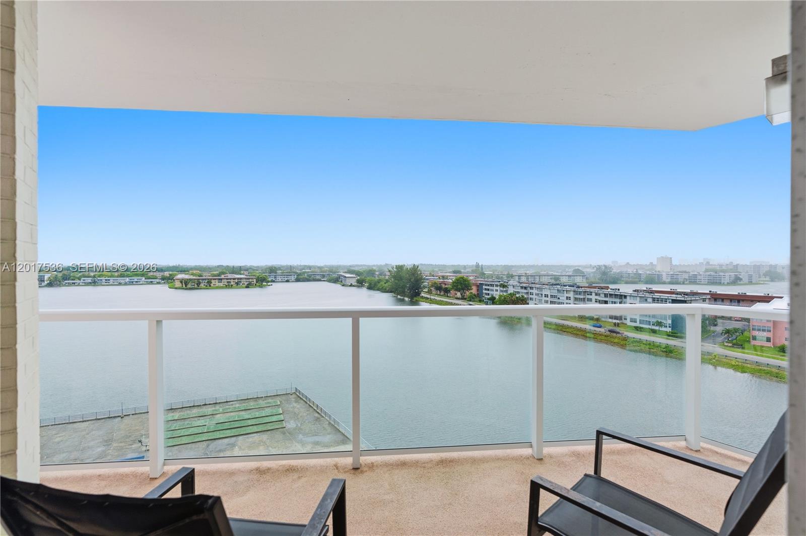 Ver detalles 806E 2 / 2 1140 sq. ft. $ 2026-05-19 0 foto
