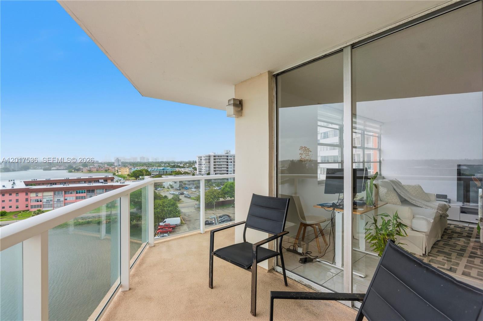 Ver detalles 806E 2 / 2 1140 sq. ft. $ 2026-05-19 0 foto
