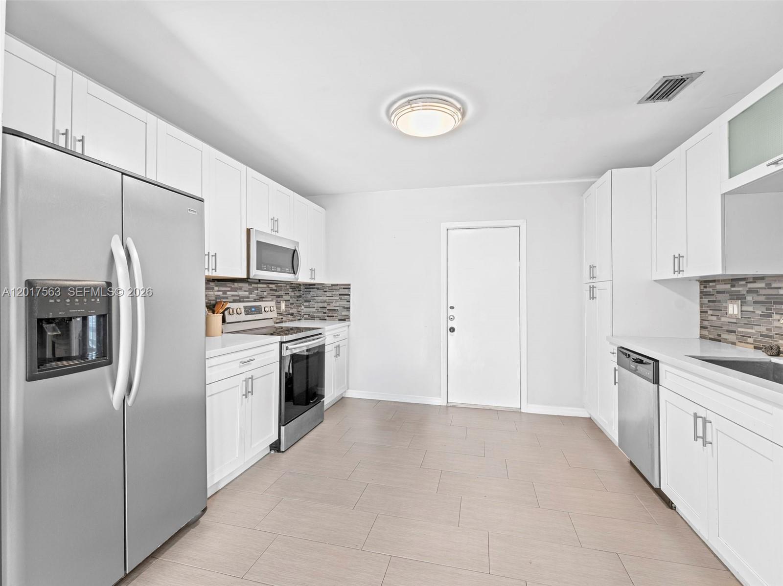 See details / 2317 sq. ft. $ 2026-05-12 0 Photo