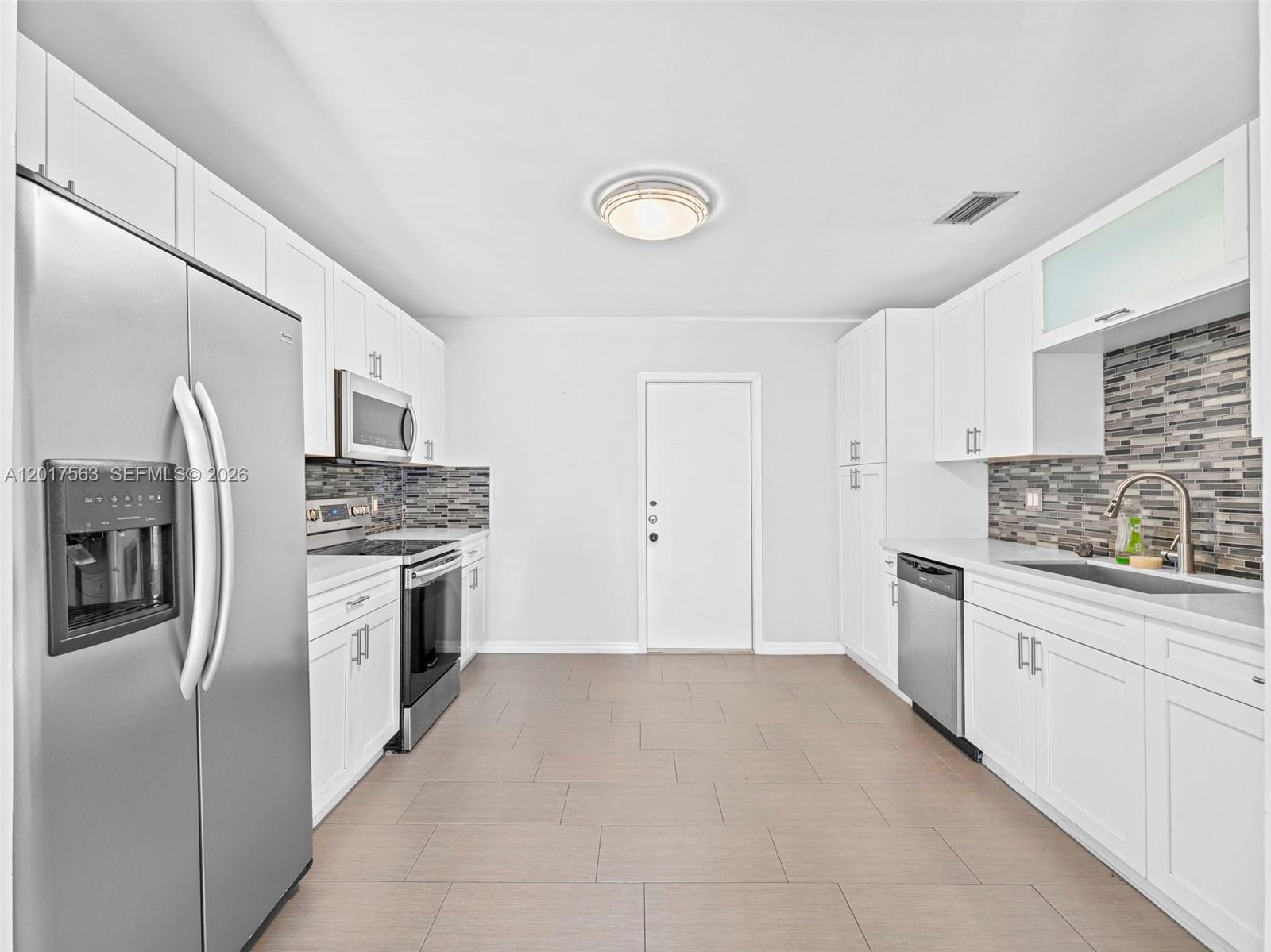 See details / 2317 sq. ft. $ 2026-05-12 0 Photo