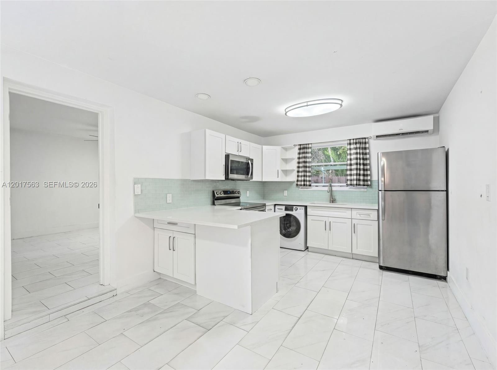 See details / 2317 sq. ft. $ 2026-05-12 0 Photo