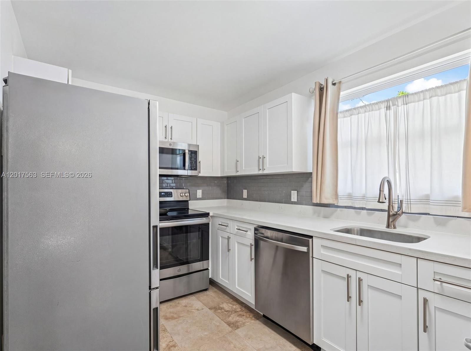 See details / 2317 sq. ft. $ 2026-05-12 0 Photo