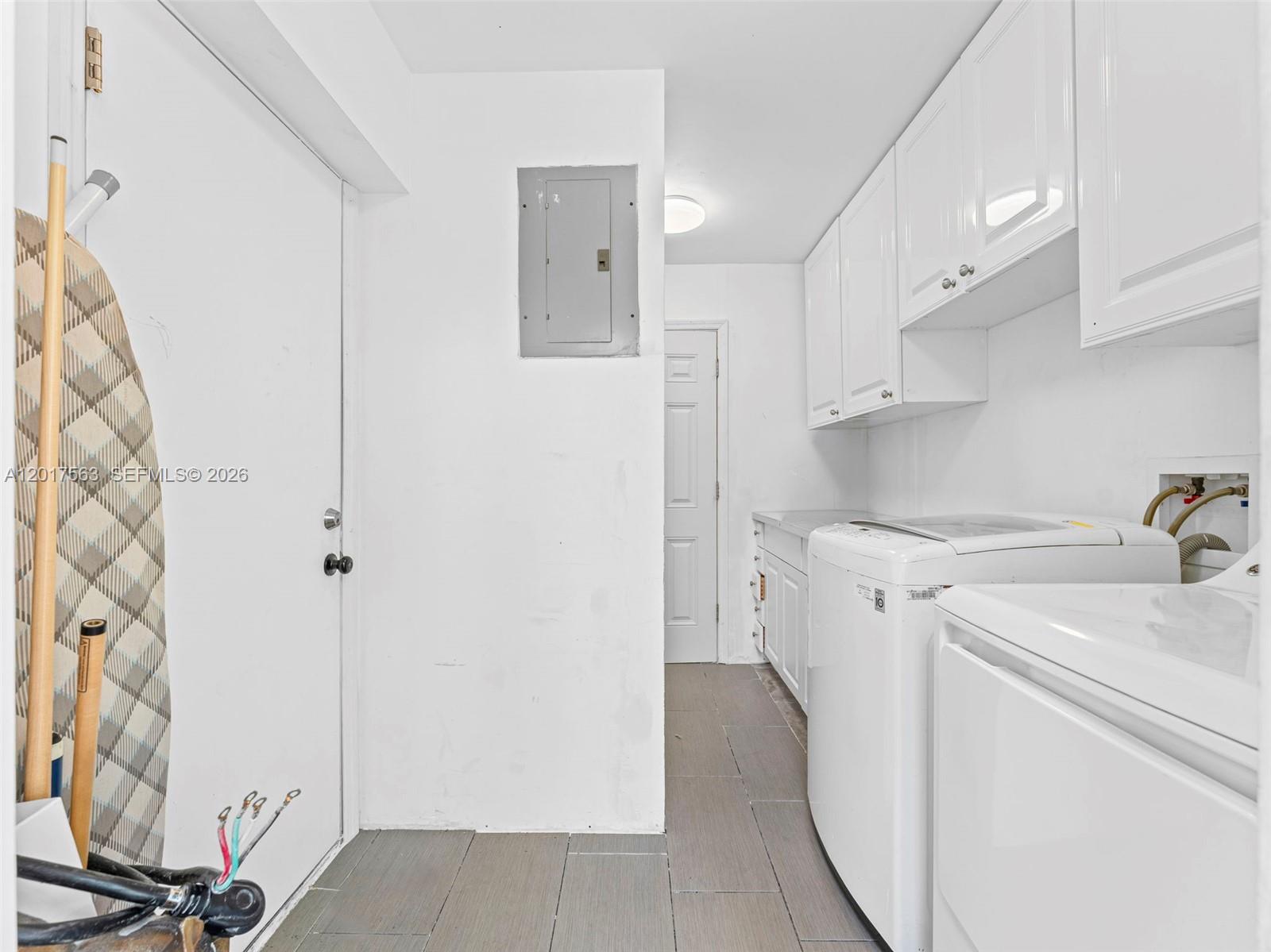 See details / 2317 sq. ft. $ 2026-05-12 0 Photo