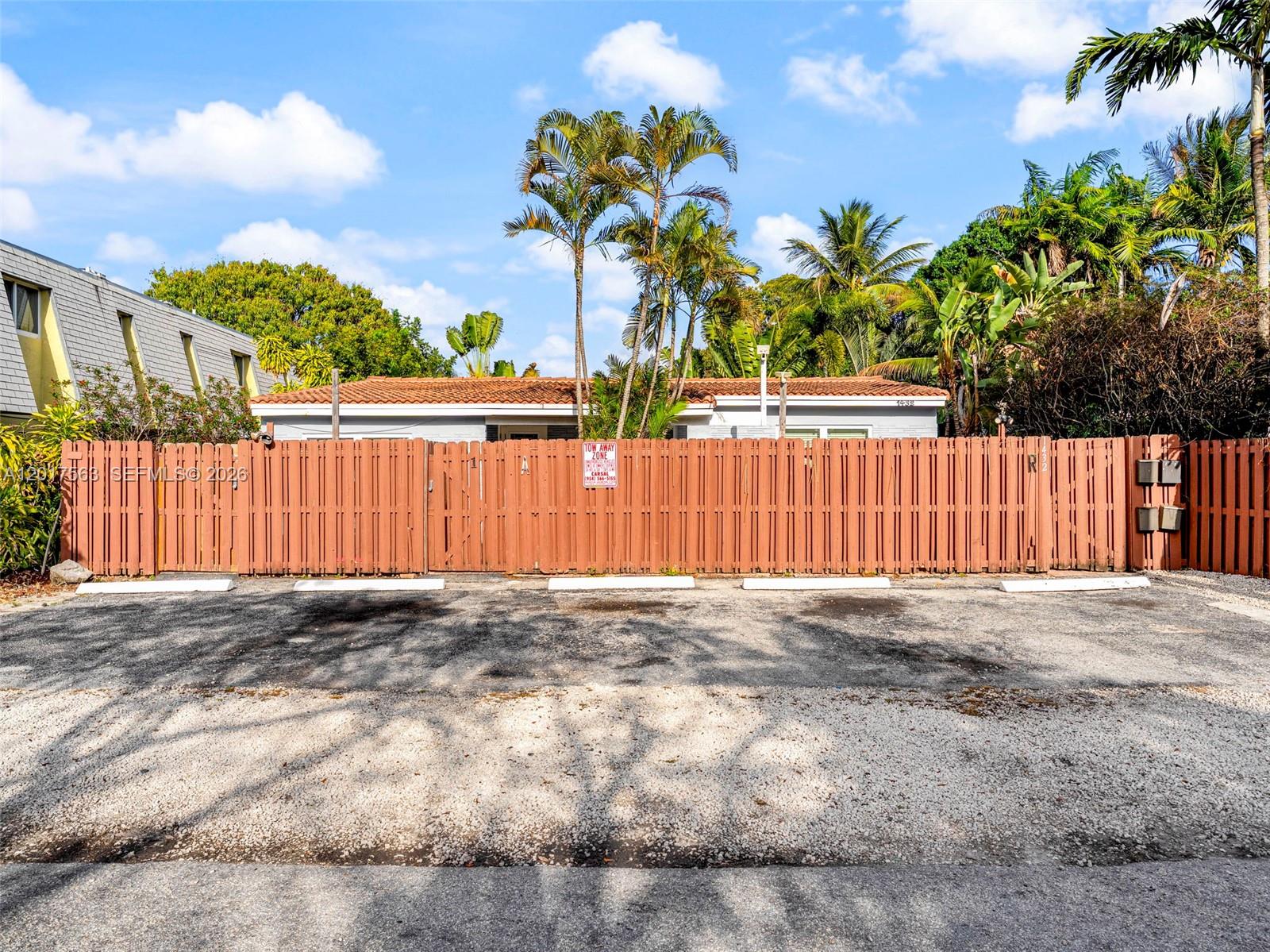See details / 2317 sq. ft. $ 2026-05-12 0 Photo