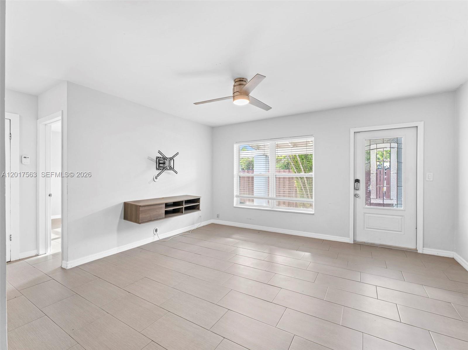 See details / 2317 sq. ft. $ 2026-05-12 0 Photo