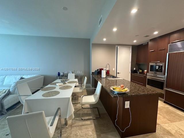 2102 2 / 3 1814 sq. ft. $ 2026-05-12 0 Photo