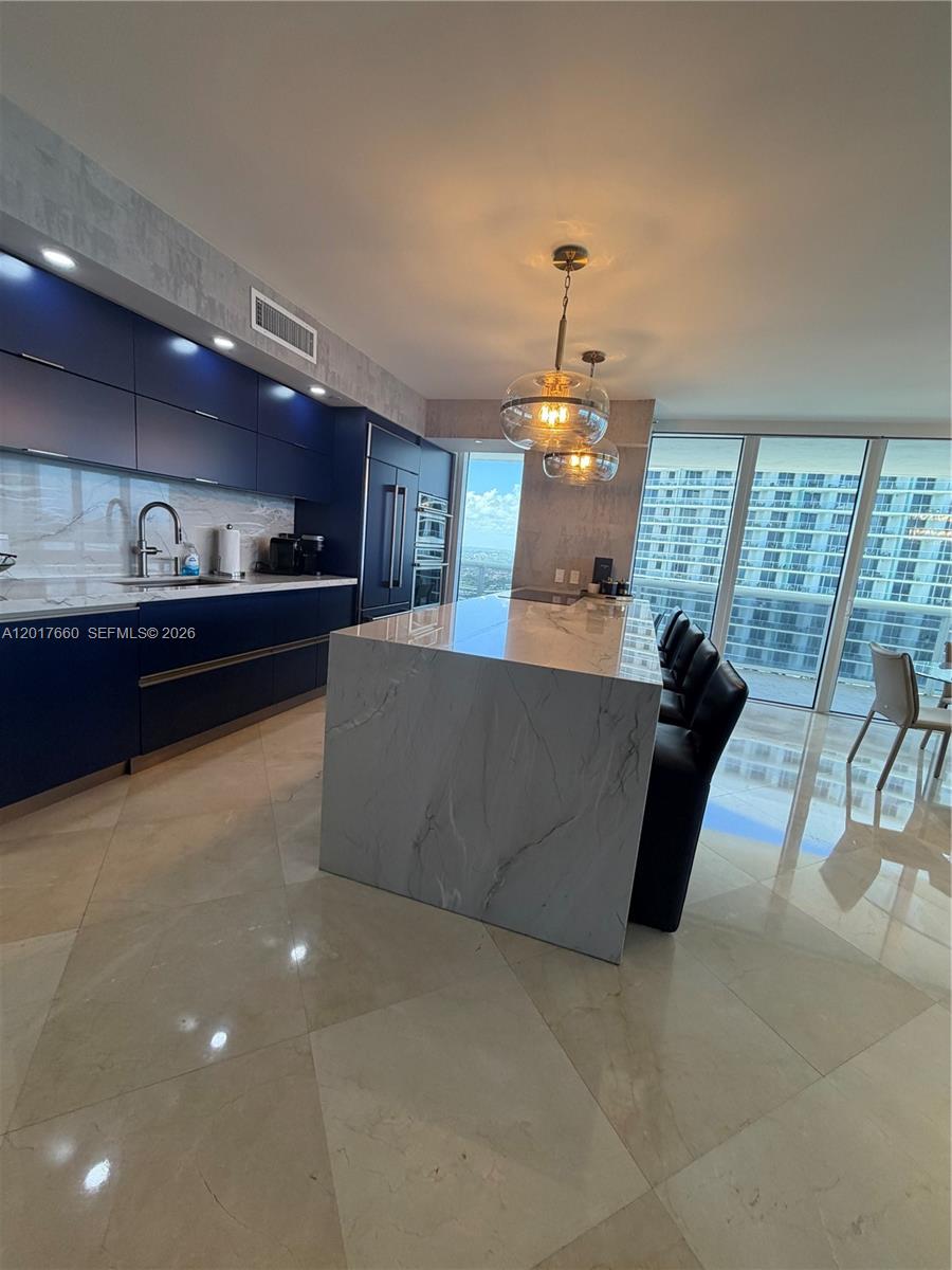3701 3 / 4 2078 sq. ft. $ 2026-05-12 0 Photo