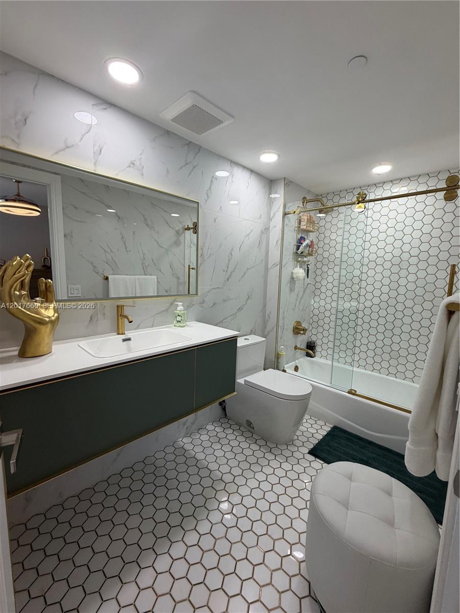 3701 3 / 4 2078 sq. ft. $ 2026-05-12 0 Photo