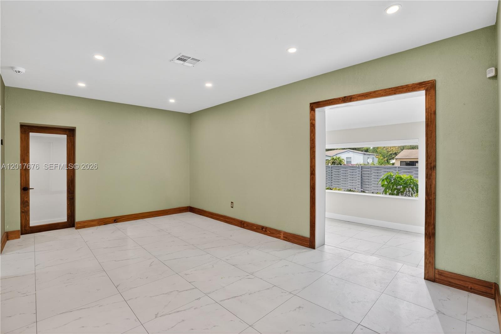 1130 3 / 2 1131 sq. ft. $ 2026-10-16 0 Photo