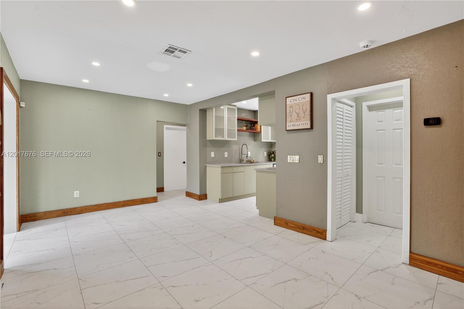 1130 3 / 2 1131 sq. ft. $ 2026-10-16 0 Photo