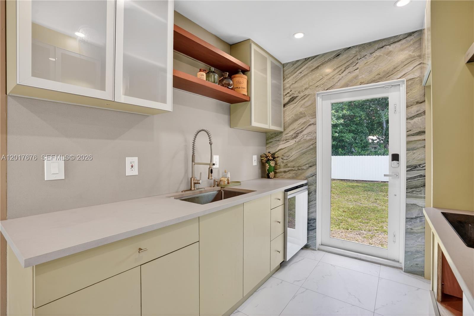 1130 3 / 2 1131 sq. ft. $ 2026-10-16 0 Photo
