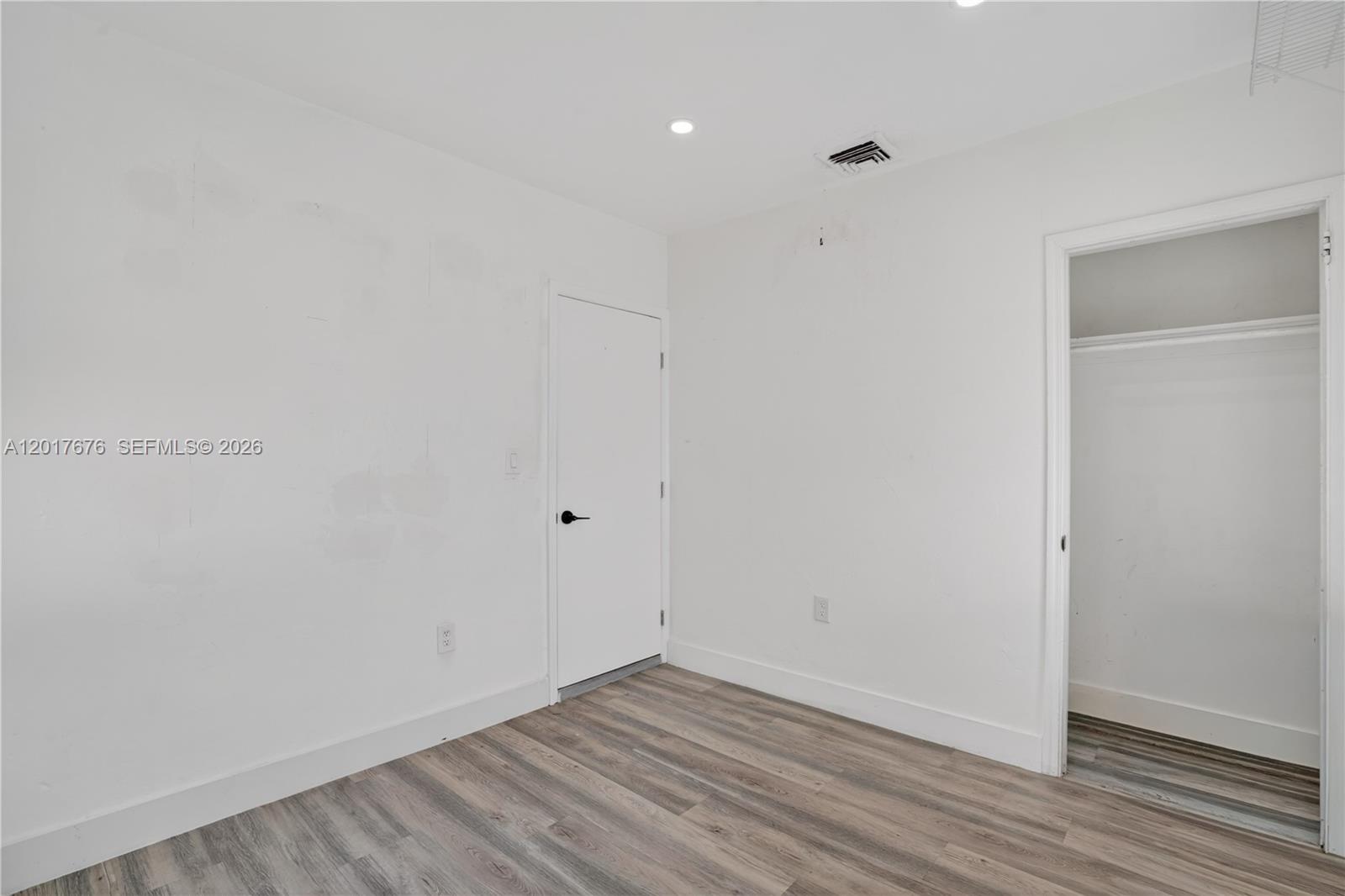 1130 3 / 2 1131 sq. ft. $ 2026-10-16 0 Photo