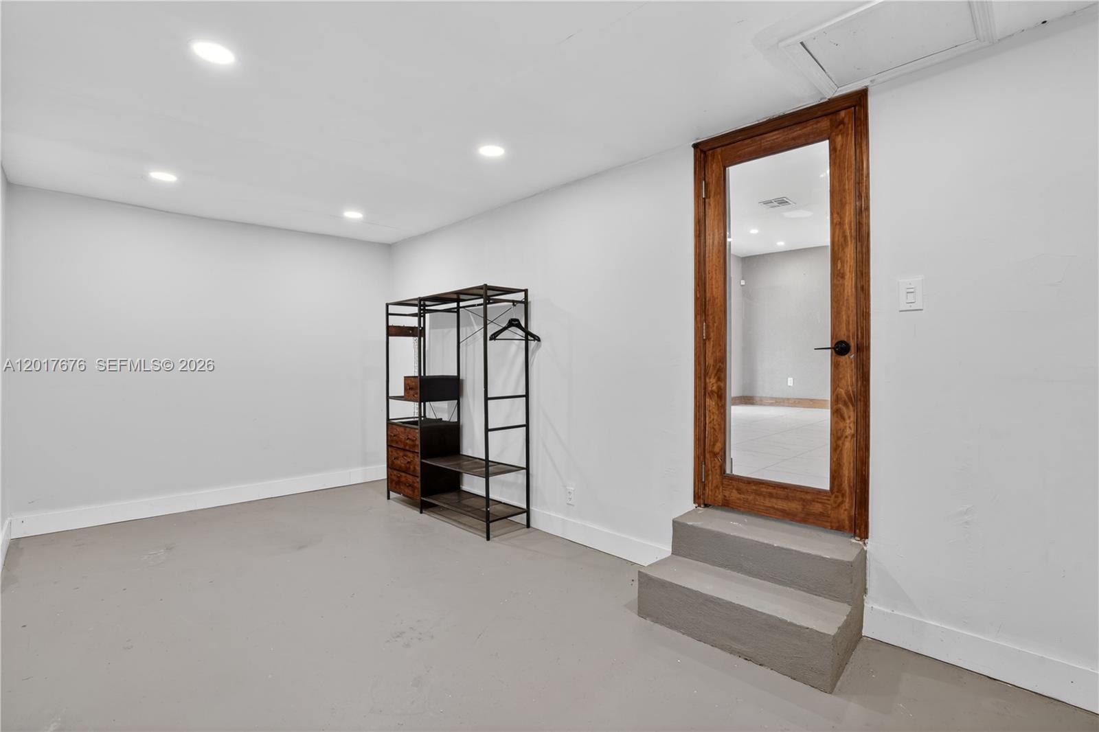 1130 3 / 2 1131 sq. ft. $ 2026-10-16 0 Photo