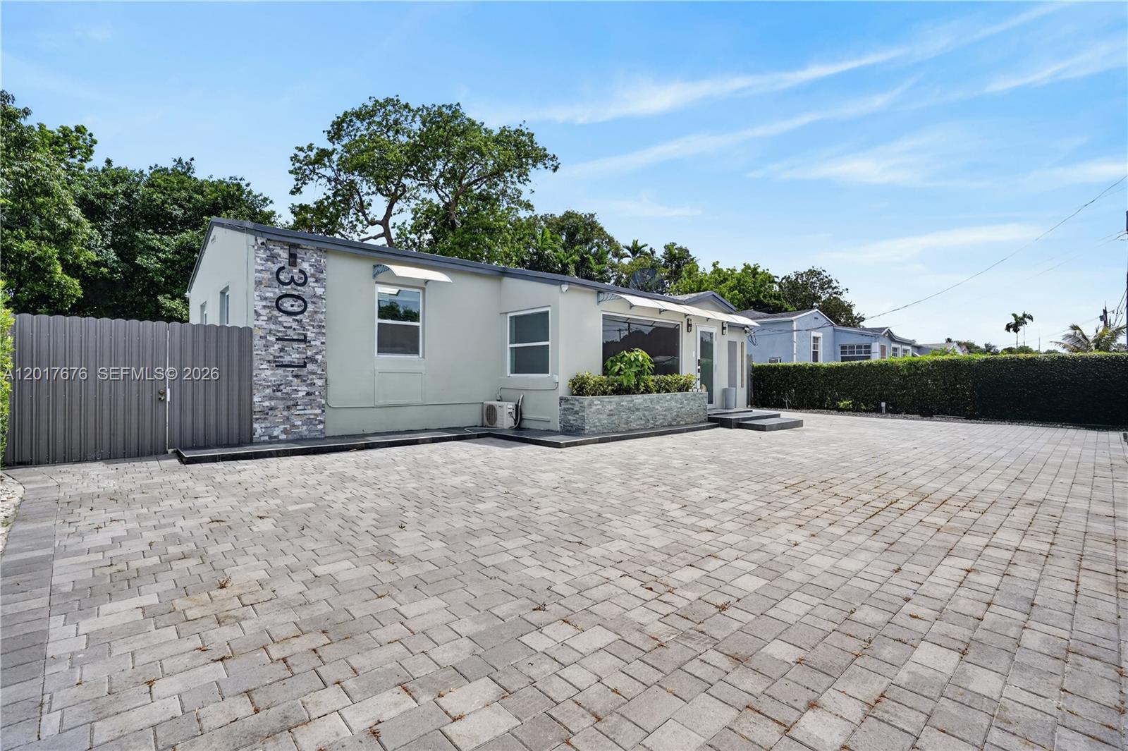 1130 3 / 2 1131 sq. ft. $ 2026-10-16 0 Photo