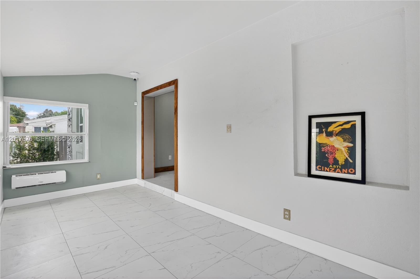 1130 3 / 2 1131 sq. ft. $ 2026-10-16 0 Photo