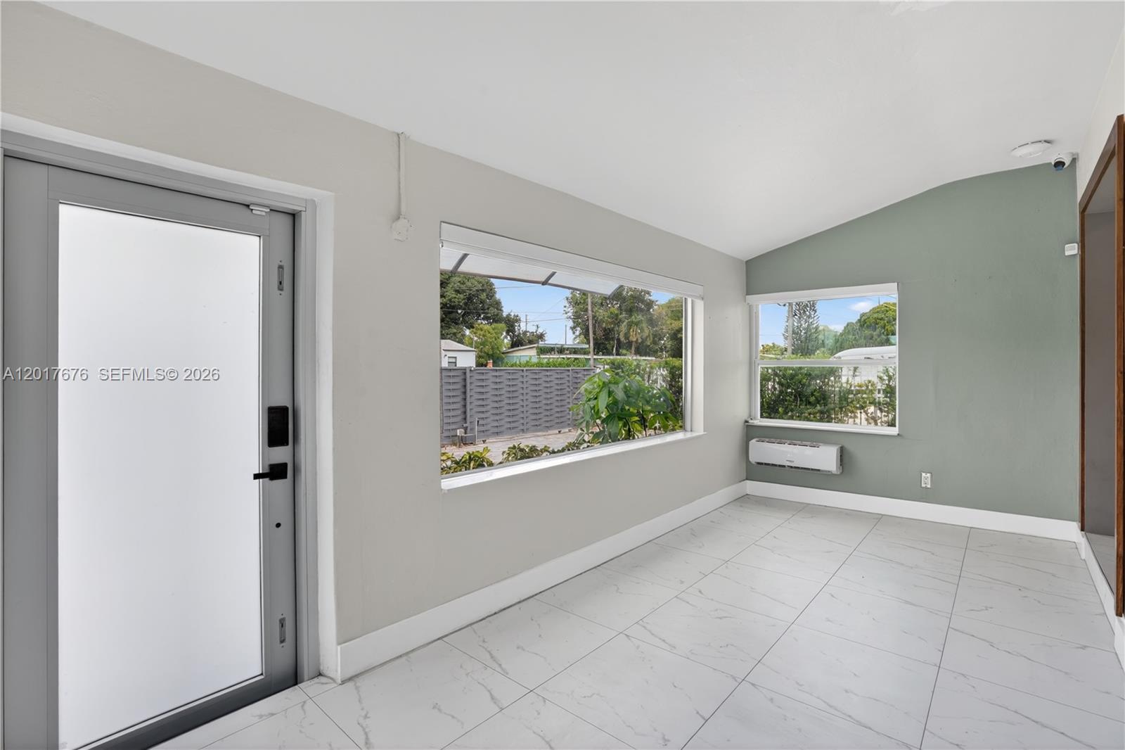 1130 3 / 2 1131 sq. ft. $ 2026-10-16 0 Photo