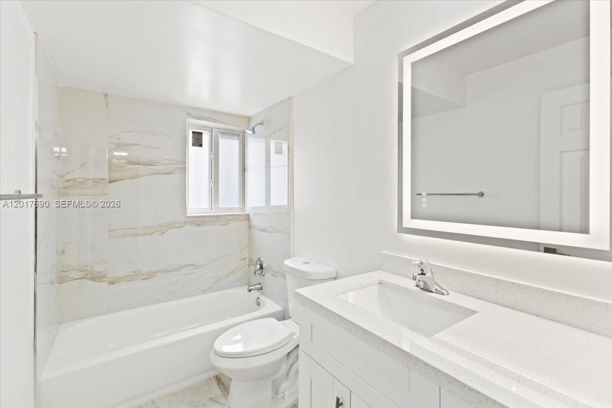 Photo of 319 14TH AVE  #201, Hallandale Beach, Florida, 33009 - 