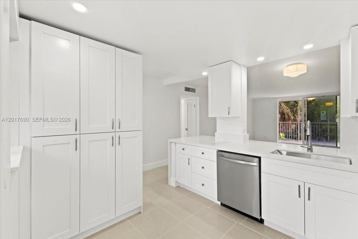 Photo of 319 14TH AVE  #201, Hallandale Beach, Florida, 33009 - 