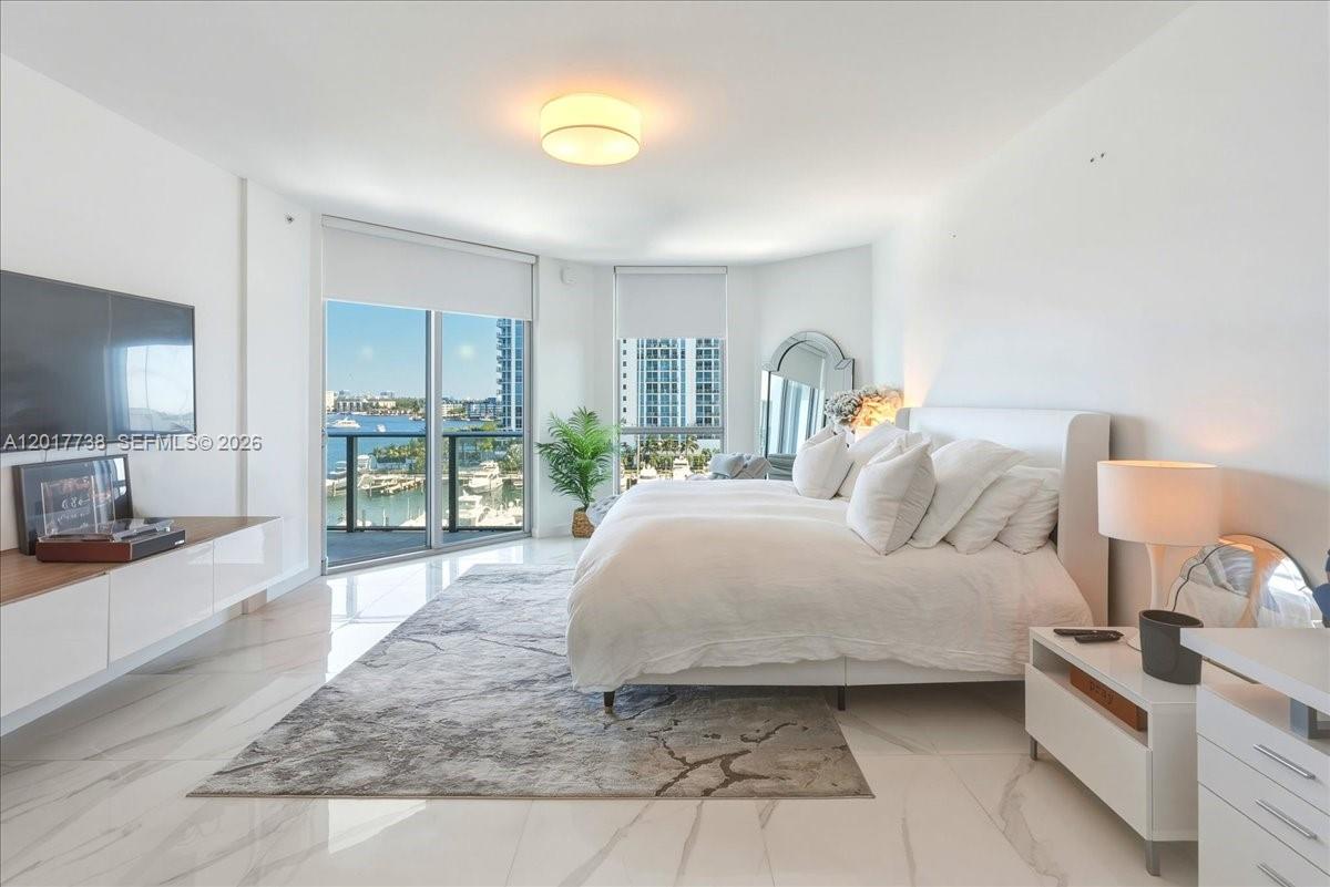 Photo of 17301 Biscayne Blvd #605, North Miami Beach, Florida, 33160 -