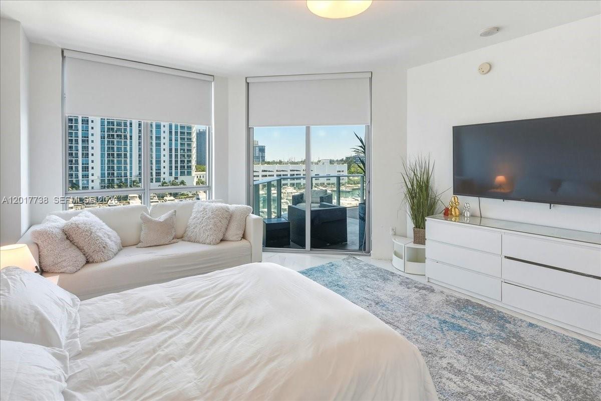Photo of 17301 Biscayne Blvd #605, North Miami Beach, Florida, 33160 -