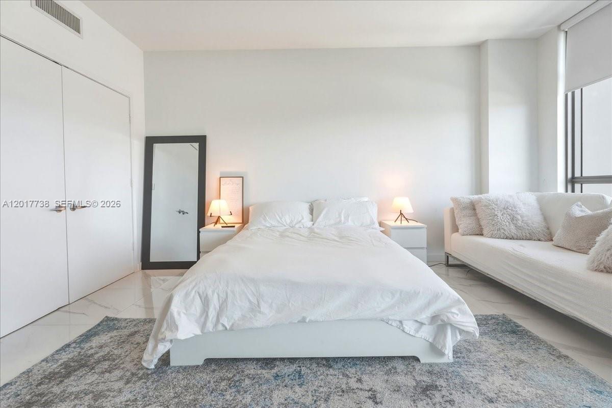 Photo of 17301 Biscayne Blvd #605, North Miami Beach, Florida, 33160 -