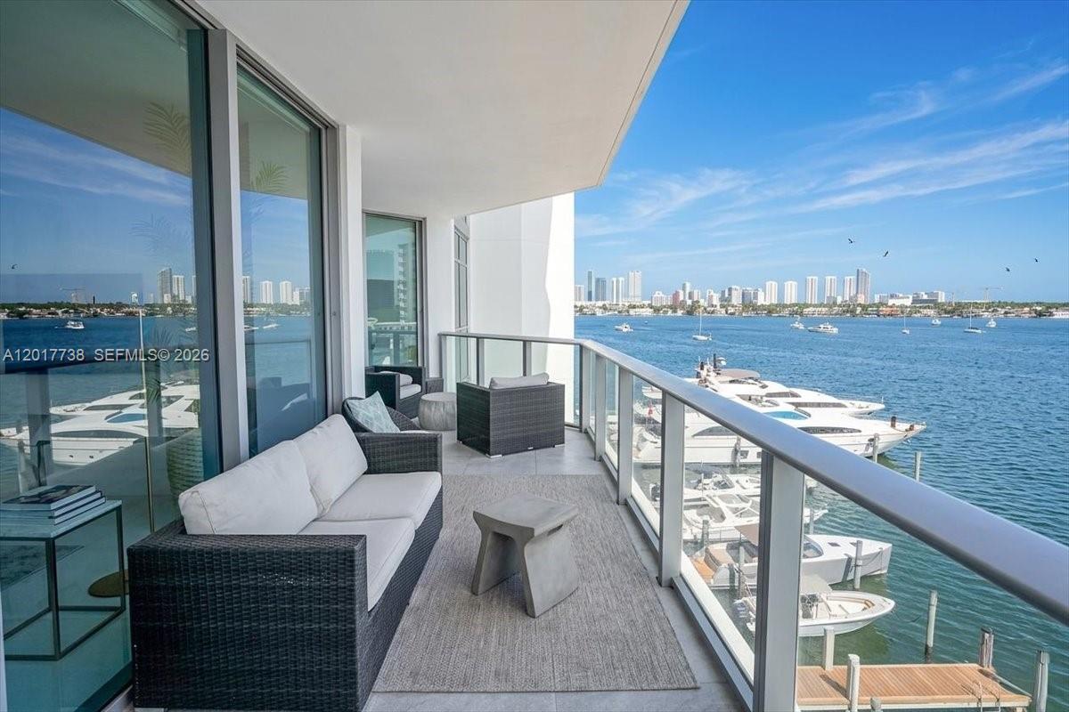 Photo of 17301 Biscayne Blvd #605, North Miami Beach, Florida, 33160 -