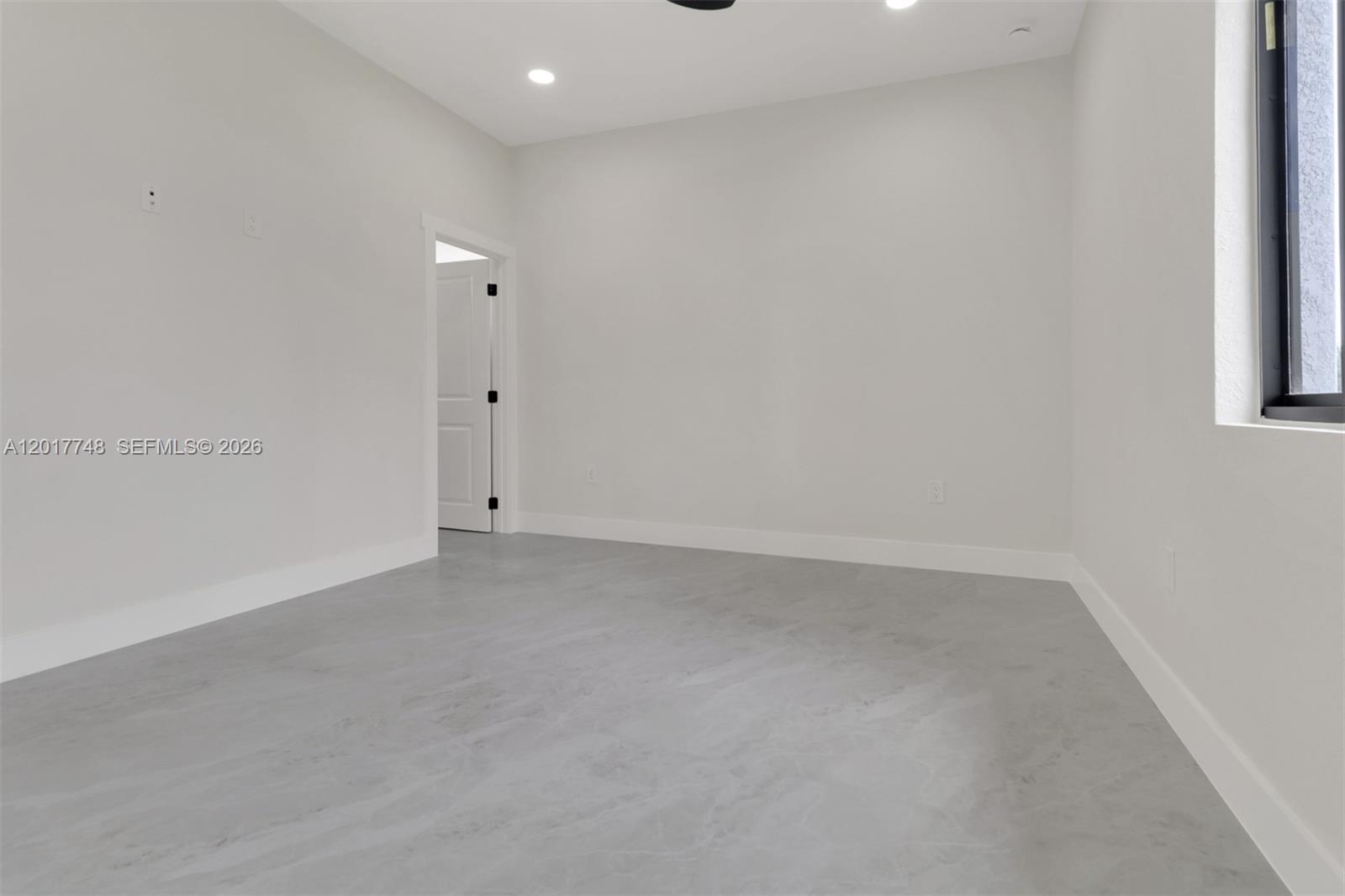 Ver detalles / 2383 sq. ft. $ 2026-05-12 0 foto