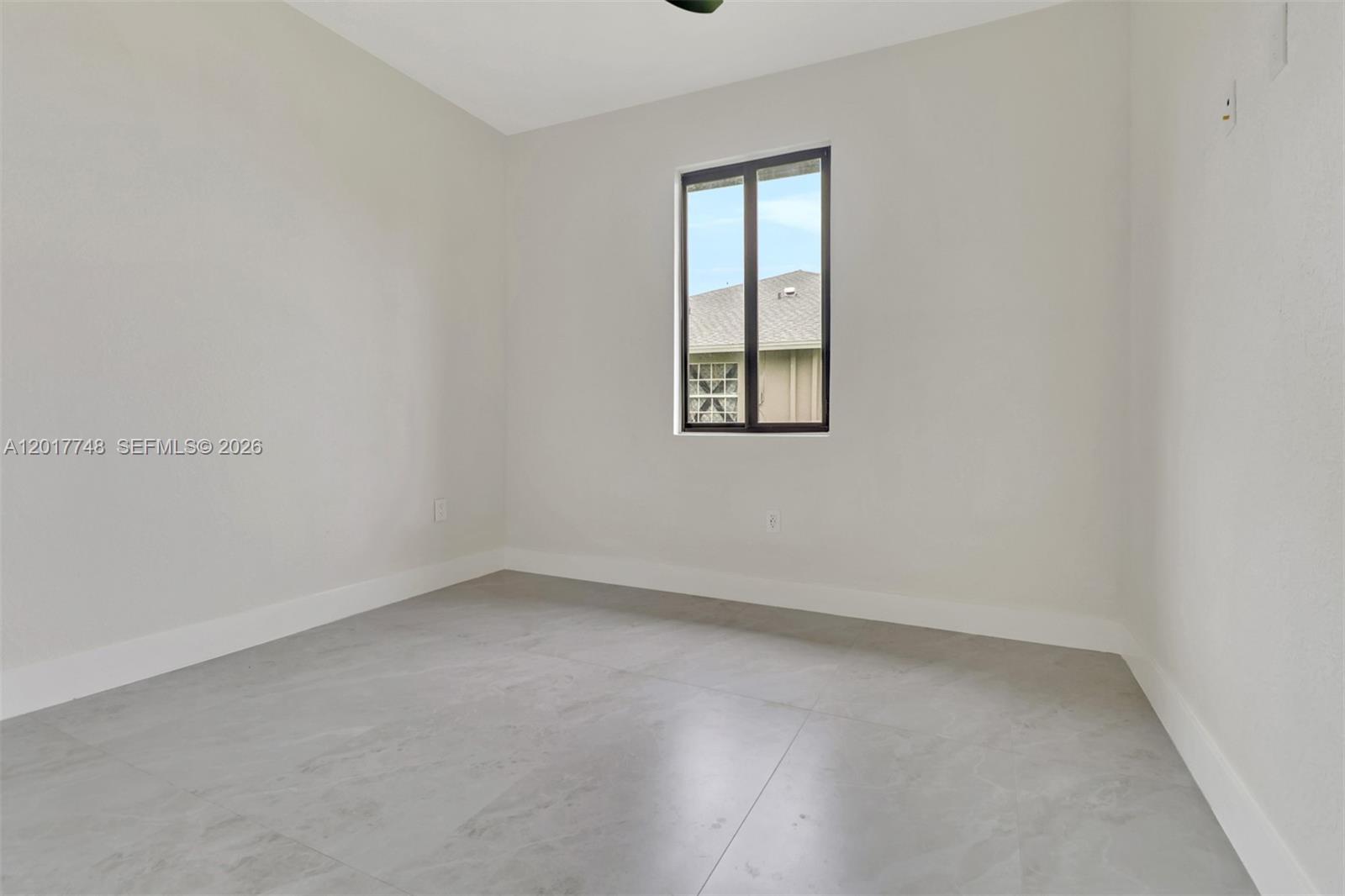 Ver detalles / 2383 sq. ft. $ 2026-05-12 0 foto