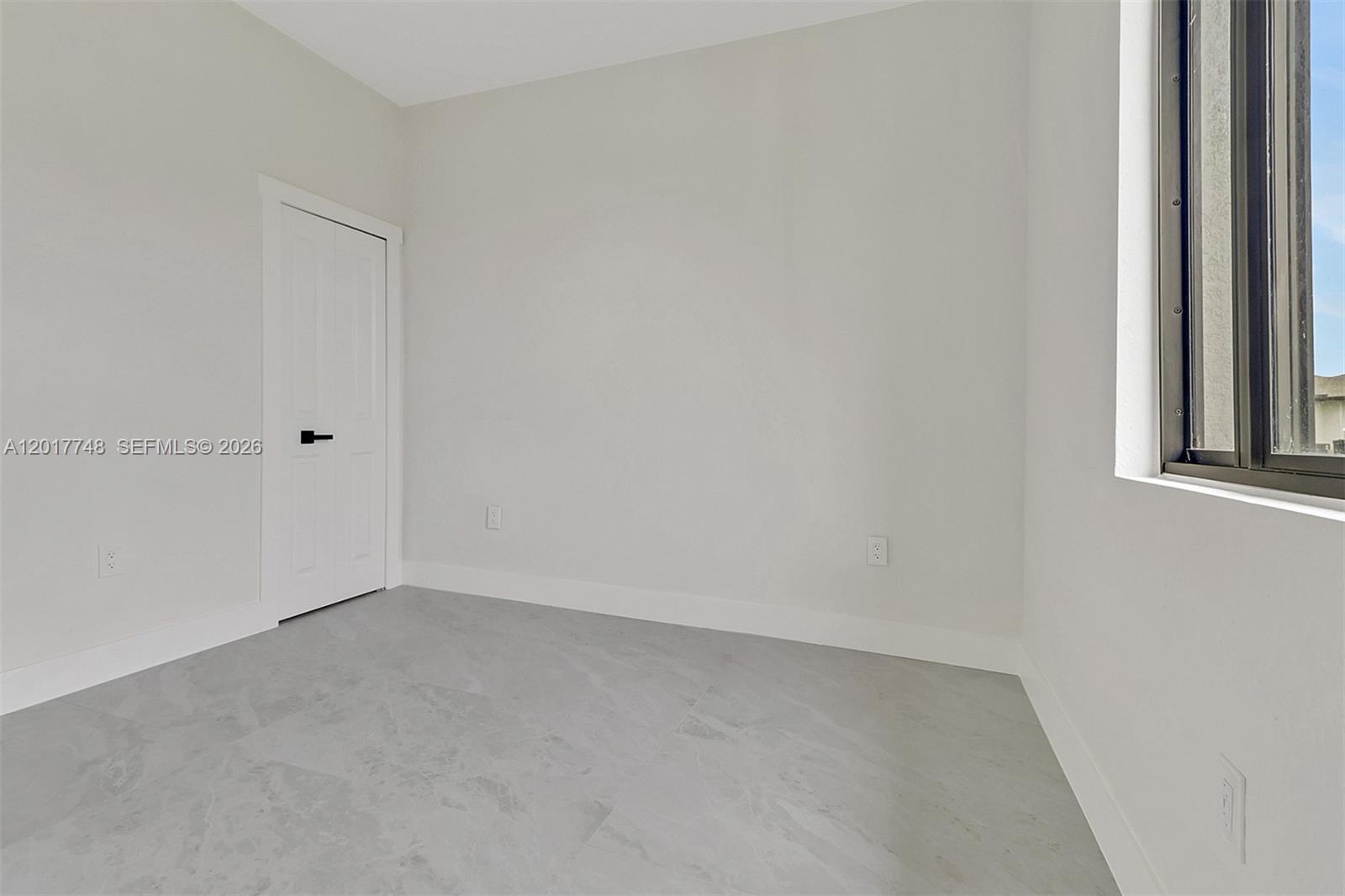 Ver detalles / 2383 sq. ft. $ 2026-05-12 0 foto