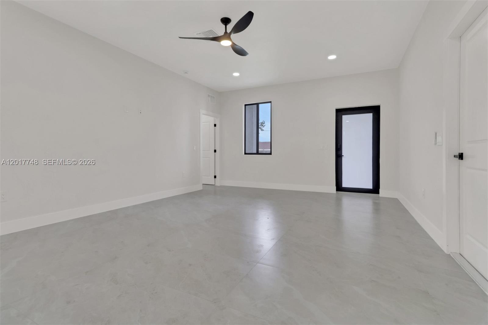 Ver detalles / 2383 sq. ft. $ 2026-05-12 0 foto