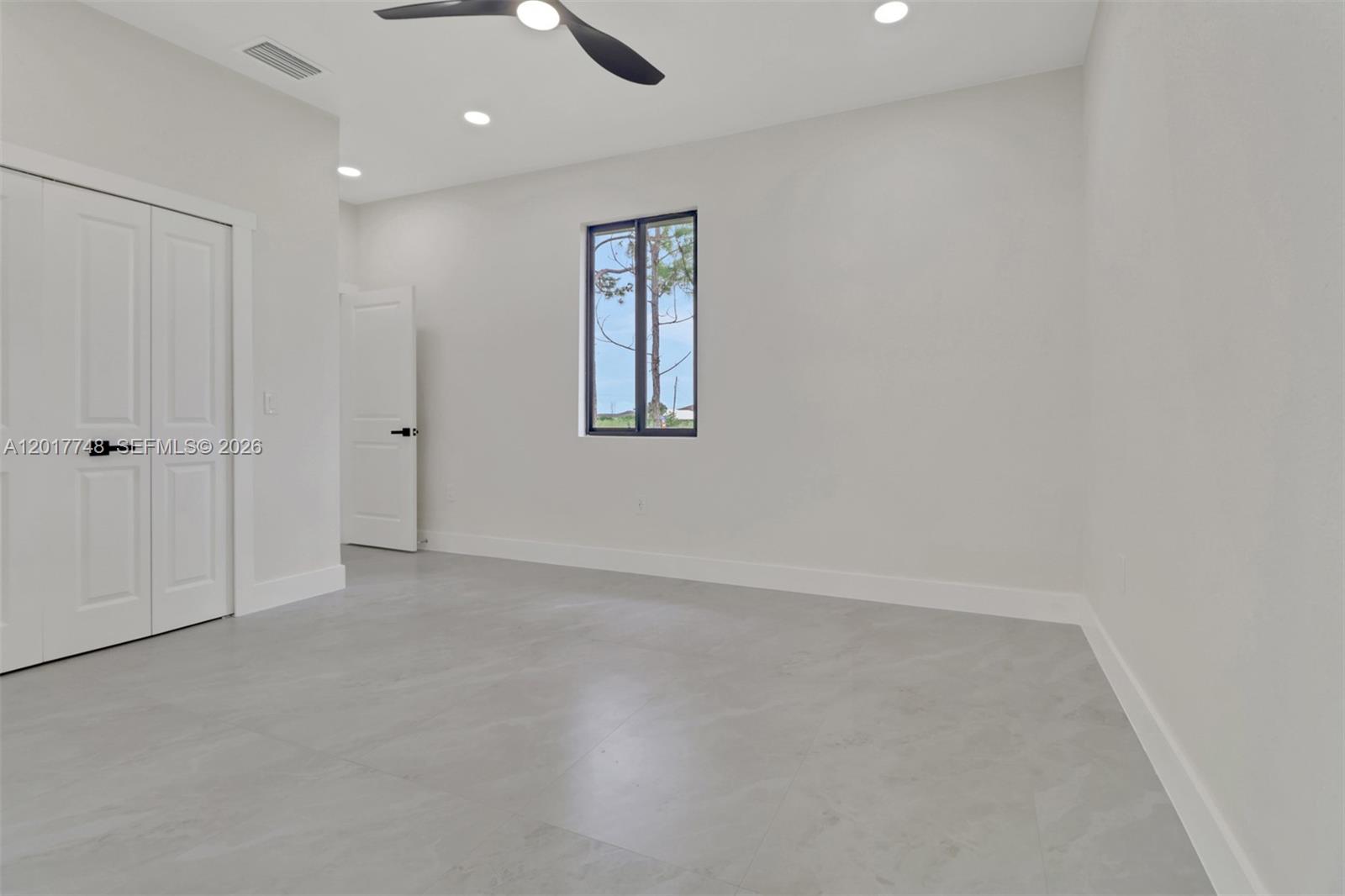 Ver detalles / 2383 sq. ft. $ 2026-05-12 0 foto