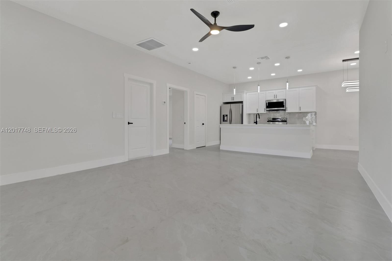 Ver detalles / 2383 sq. ft. $ 2026-05-12 0 foto
