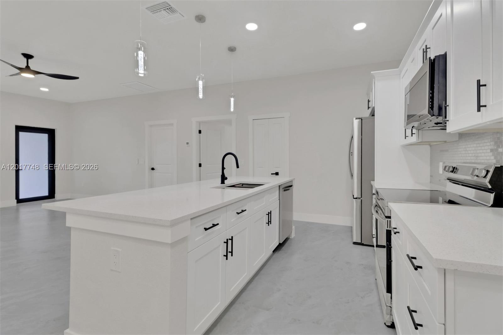Ver detalles / 2383 sq. ft. $ 2026-05-12 0 foto