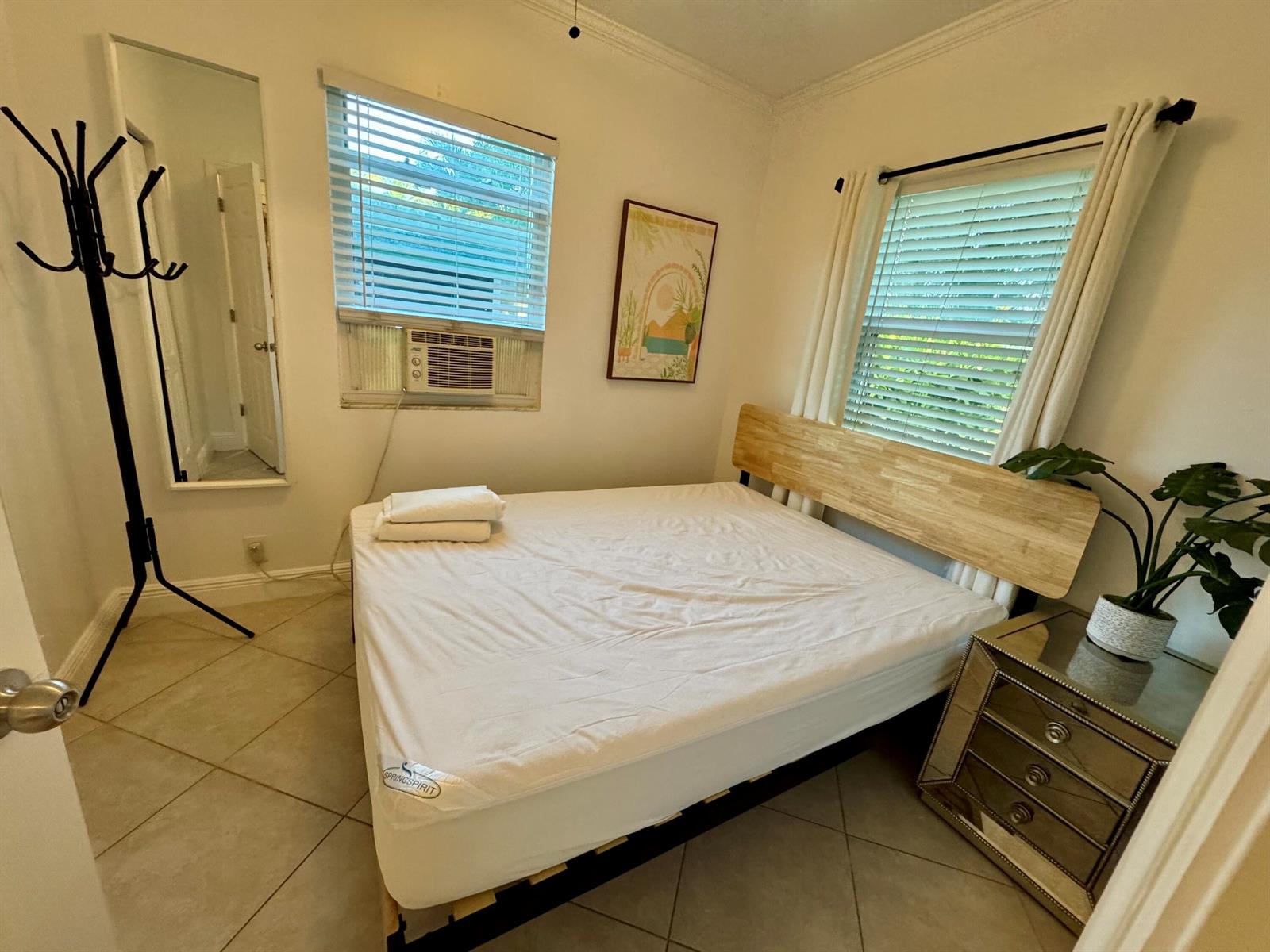 1-6  / 0  sq. ft. $ 2026-06-12 0 Photo