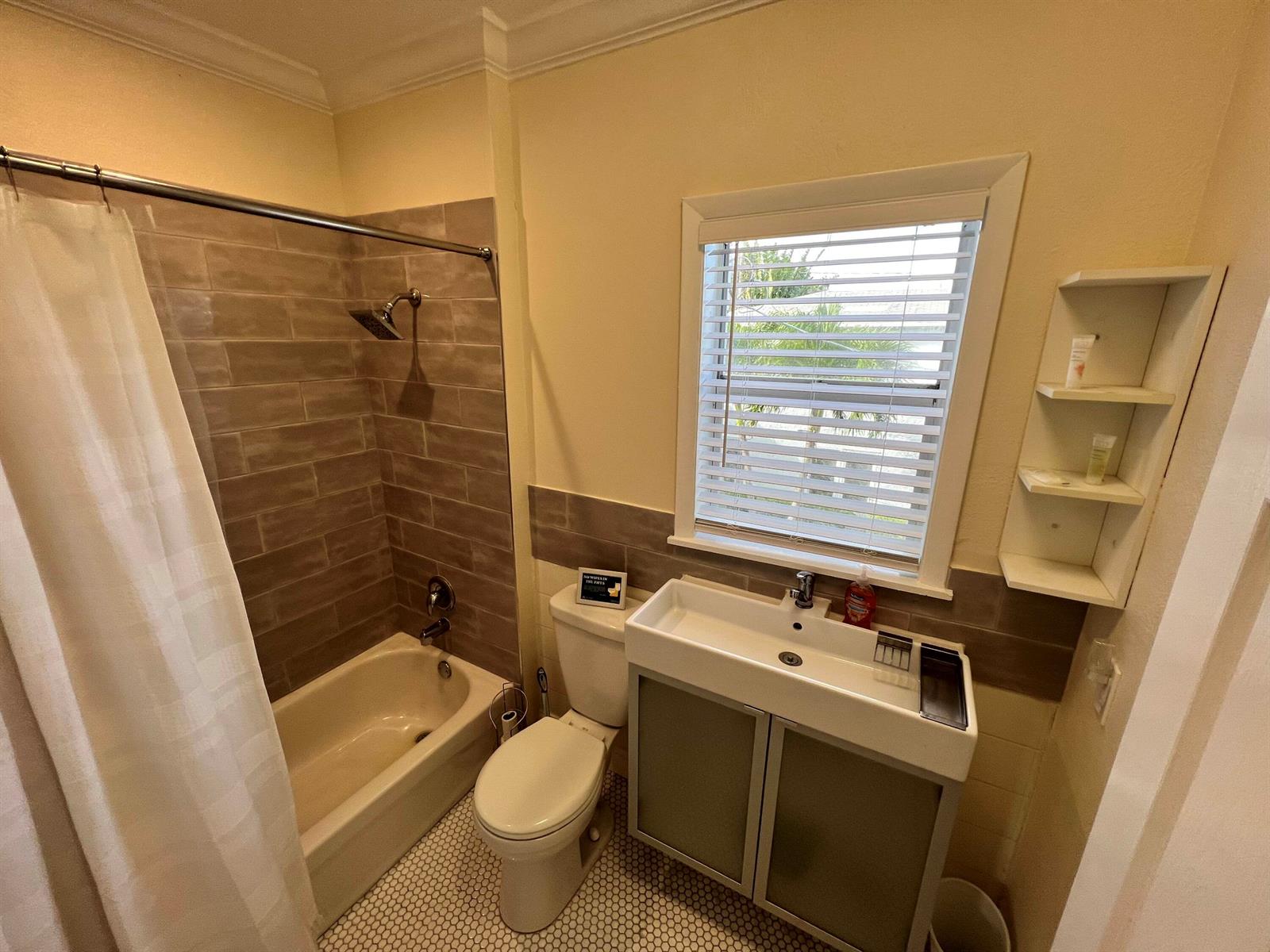 1-6  / 0  sq. ft. $ 2026-06-12 0 Photo
