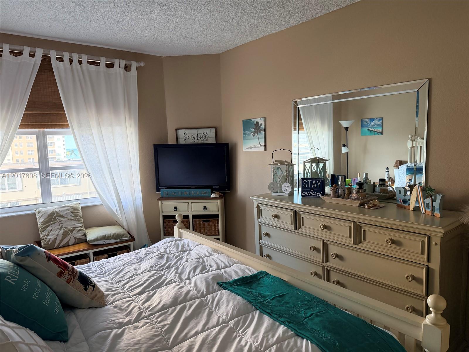 4B 1 / 2 870 sq. ft. $ 2026-05-12 0 Photo