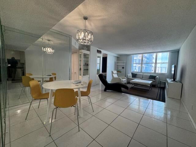 Photo of 2201 Ocean  #1705, Hollywood, Florida, 33019 - 2201 DA & Liv Room
