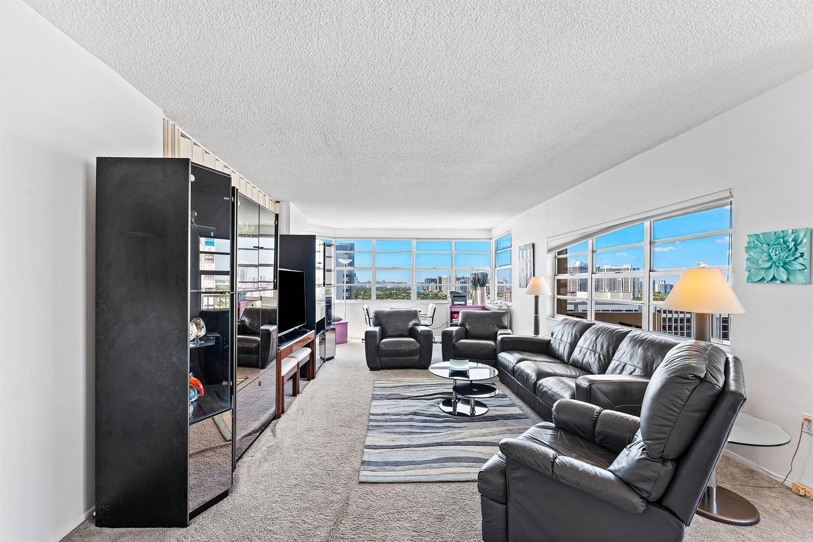 Ver detalles 18q 3 / 1740 sq. ft. $ 2026-06-18 0 foto