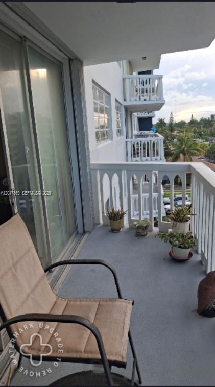 Photo of 401 14th Ave  #507, Hallandale Beach, Florida, 33009 - 