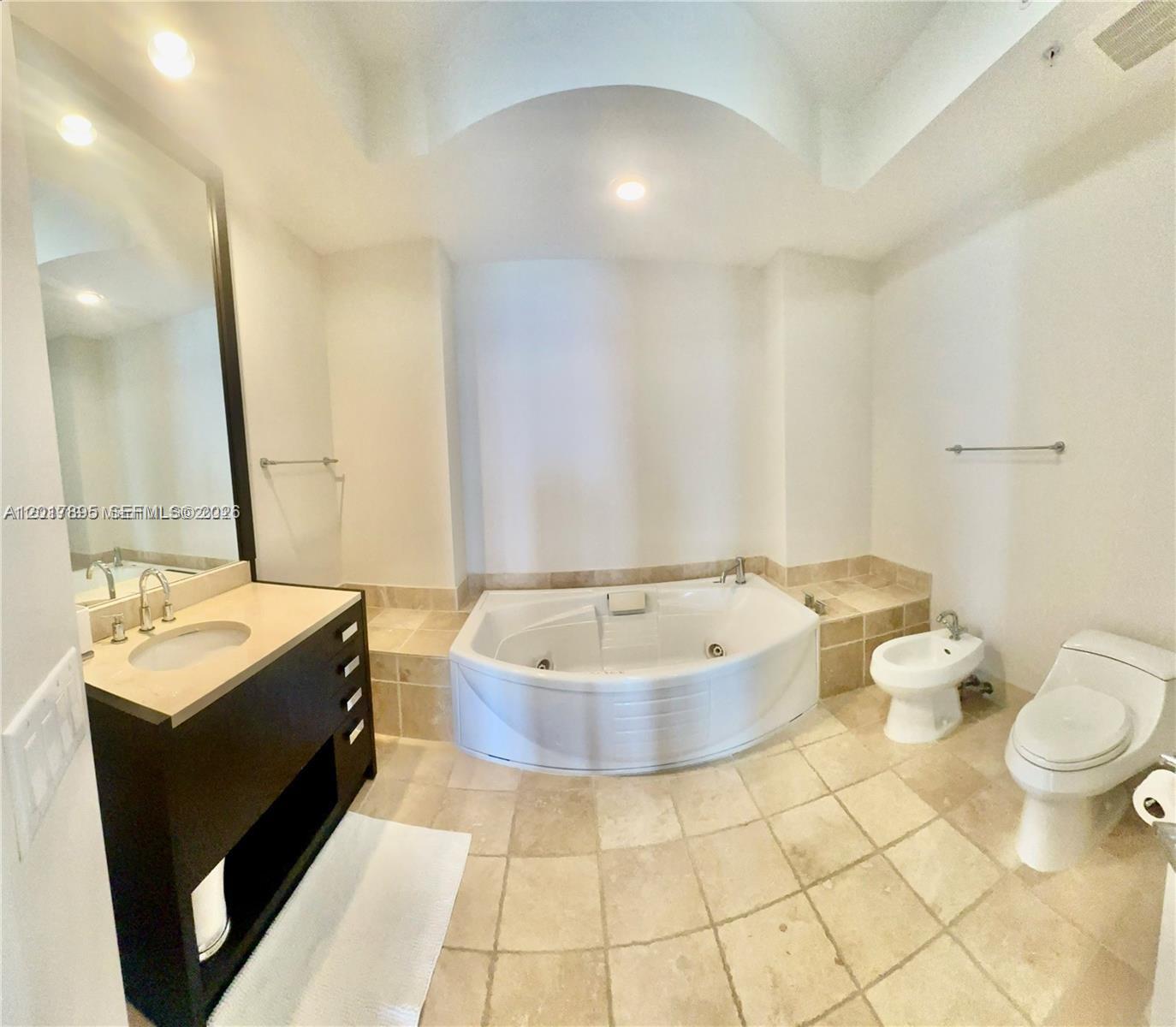 4508 2 / 3 1570 sq. ft. $ 2026-05-12 0 Photo