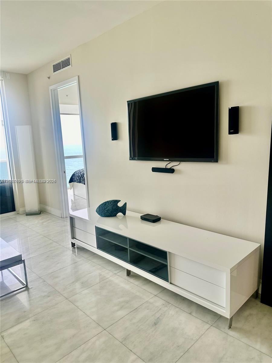 4508 2 / 3 1570 sq. ft. $ 2026-05-12 0 Photo