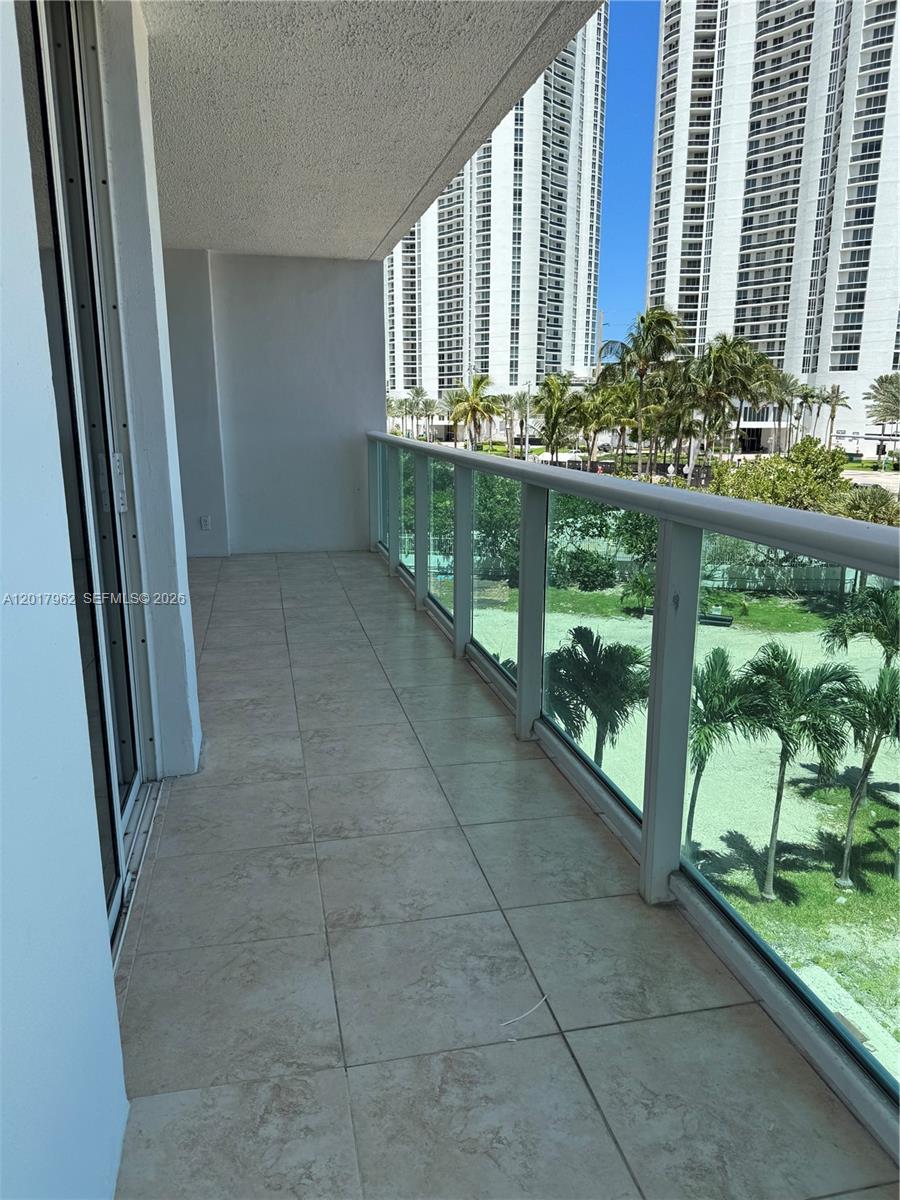 309 1 / 2 991 sq. ft. $ 2026-05-25 0 Photo