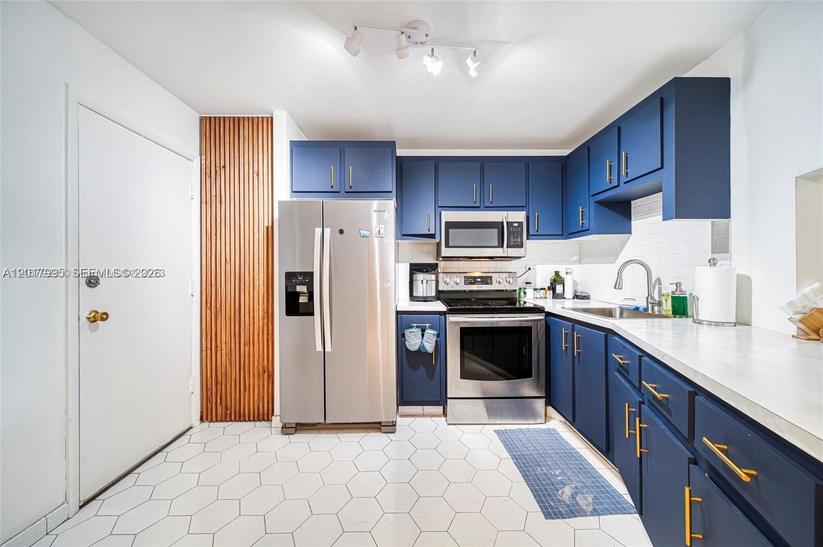 401-1 1 / 1 909 sq. ft. $ 2026-05-12 0 Photo