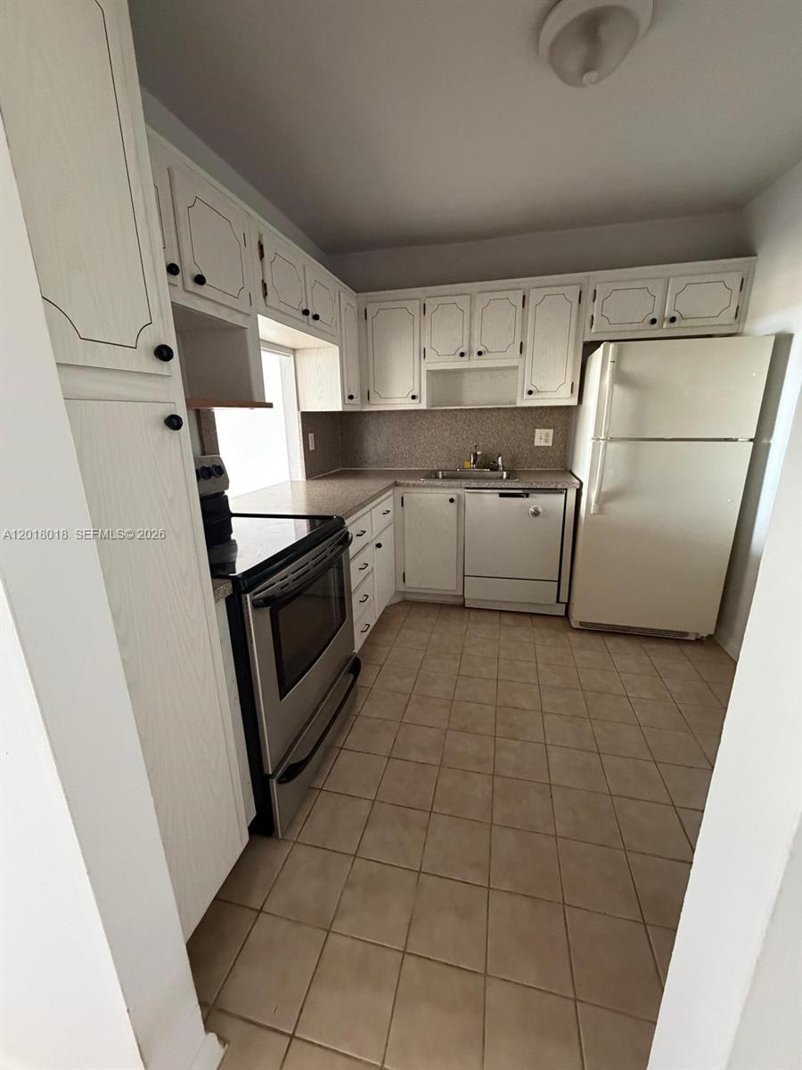 Photo of 1817 Ocean Dr #319, Hallandale Beach, Florida, 33009 -
