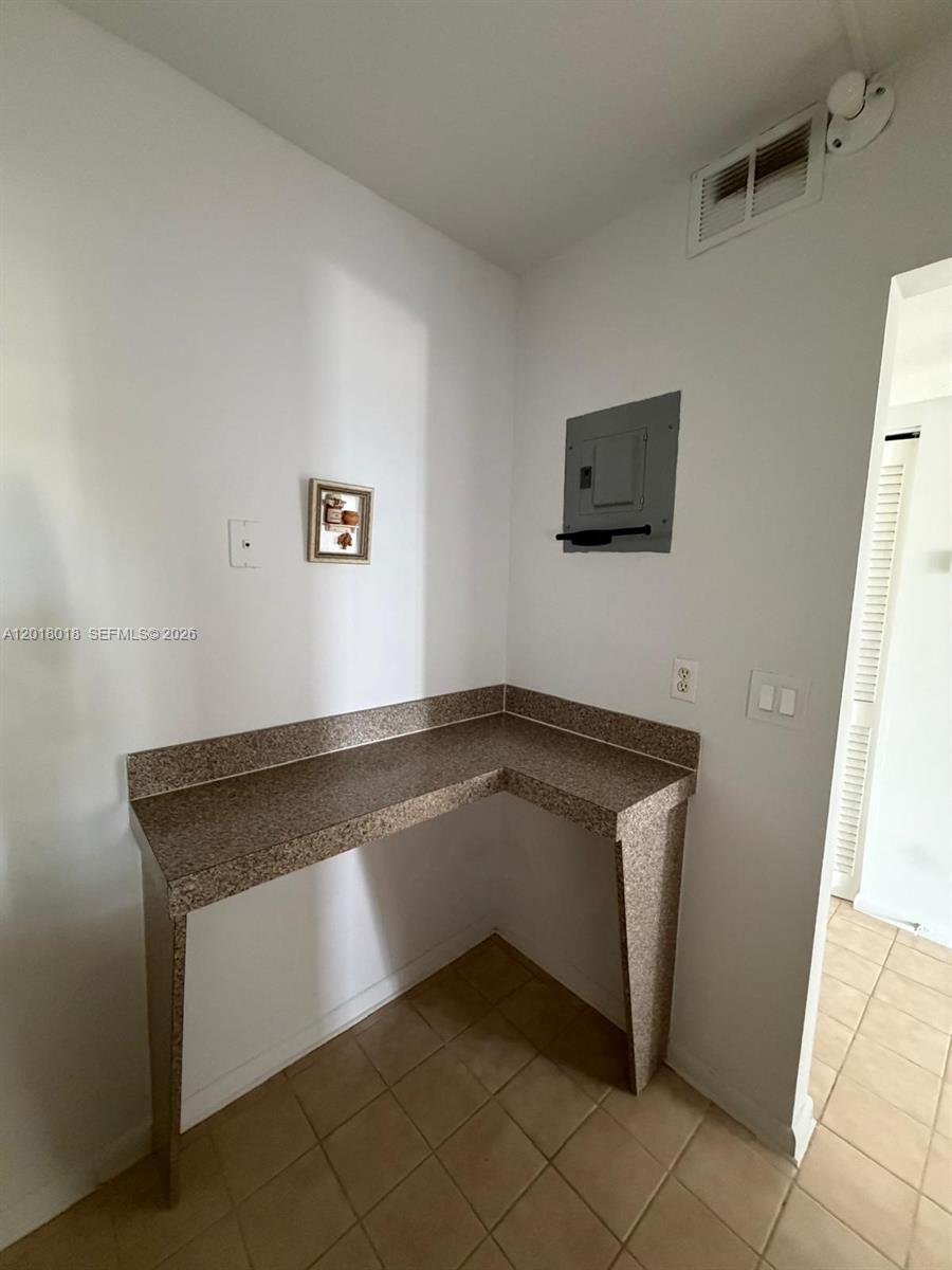 Photo of 1817 Ocean Dr #319, Hallandale Beach, Florida, 33009 -