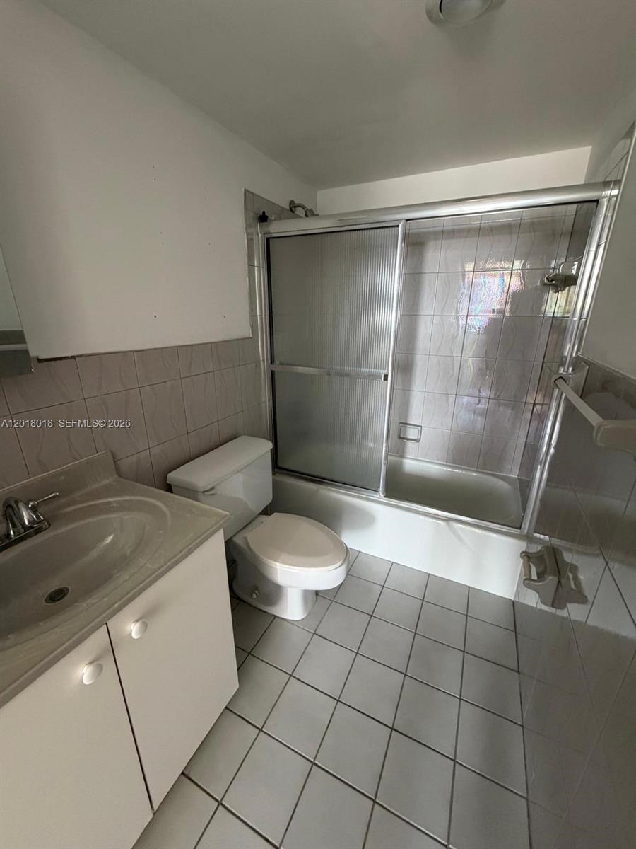 Photo of 1817 Ocean Dr #319, Hallandale Beach, Florida, 33009 -